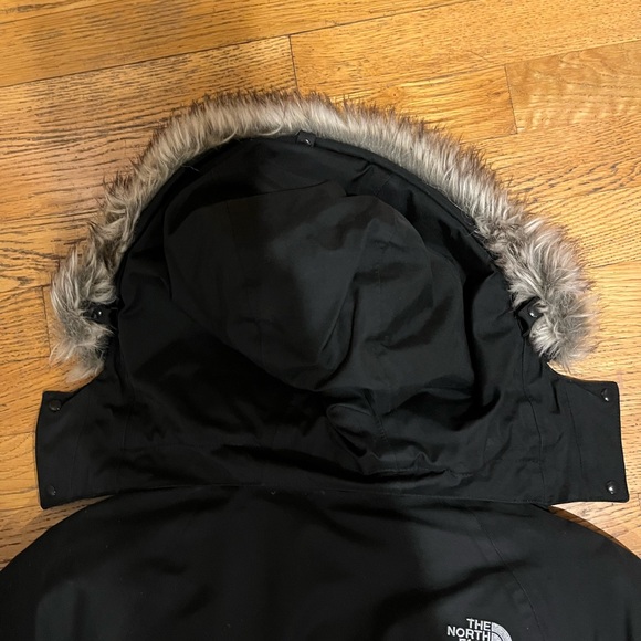 North face women’s arctic parka - Picture 11 of 15